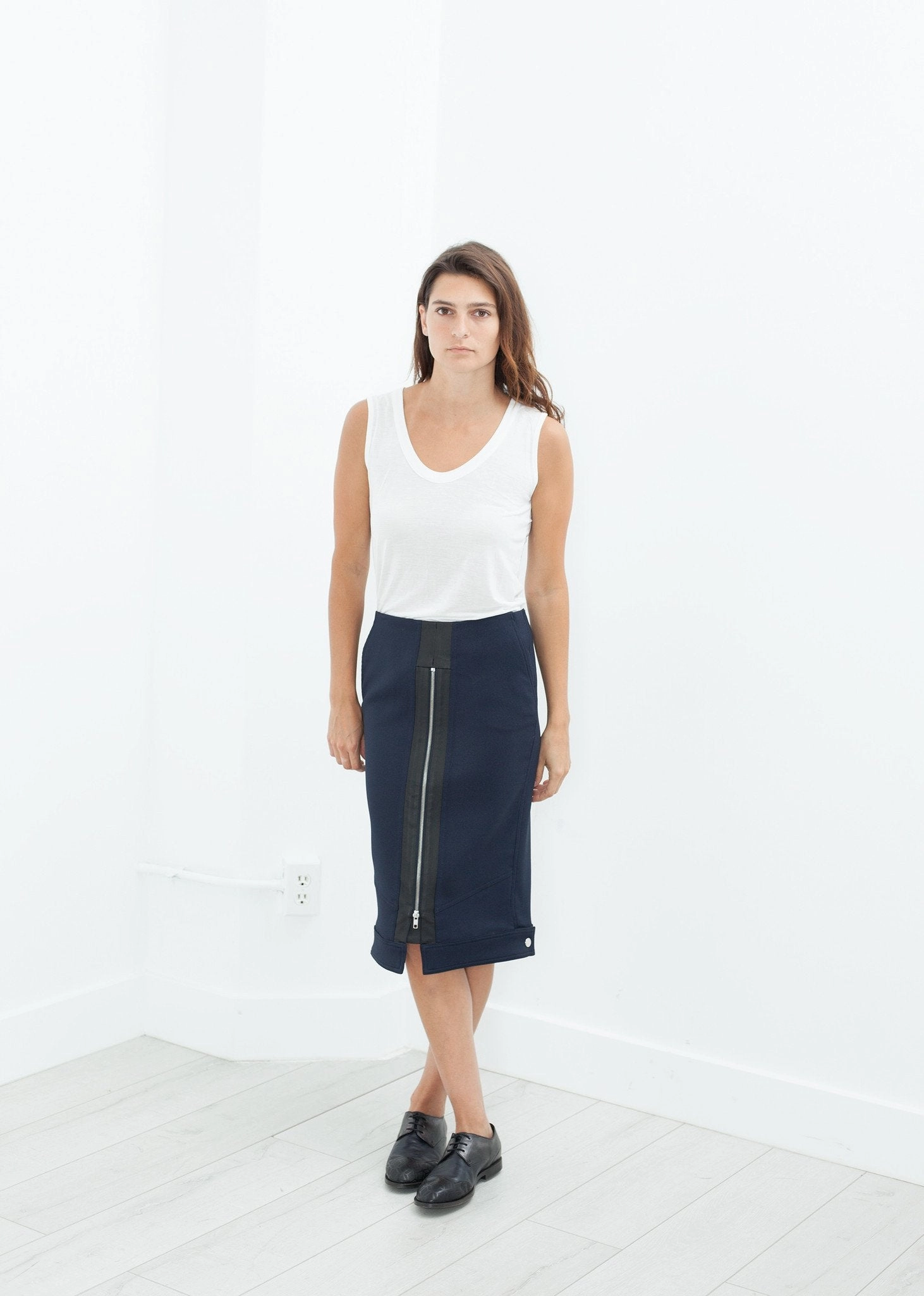  Contrast Zipper Skirt in Navy