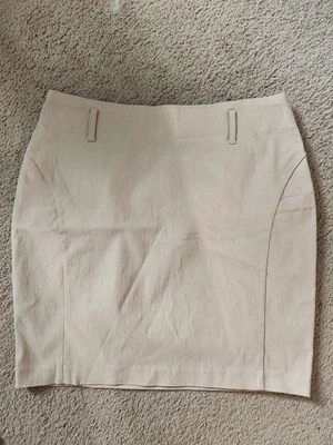  Flirtatious Beige pencil, office skirt Women's - M