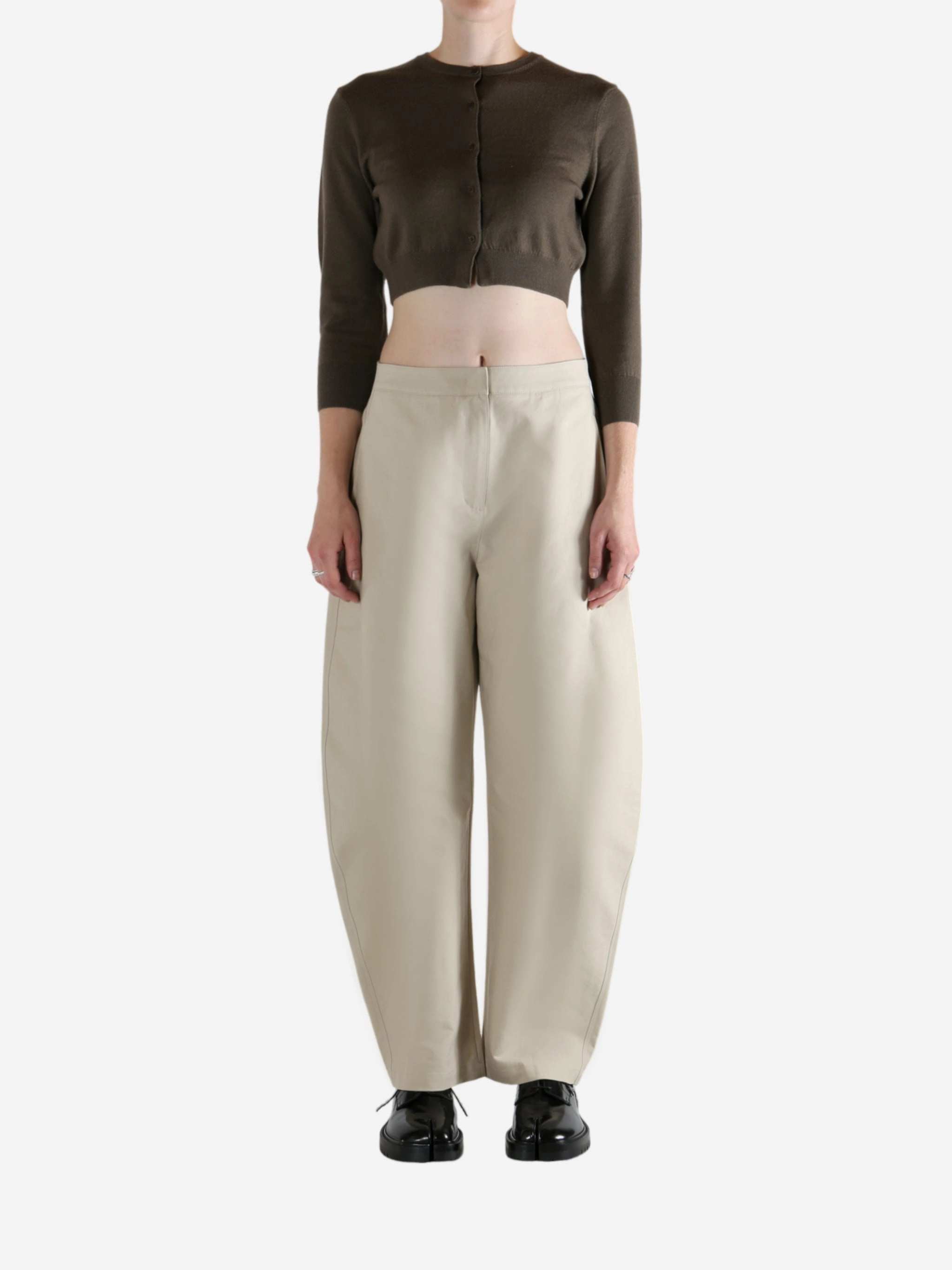 P And T Knitwear AMOMENTO - Women Round Neck Crop Cardigan