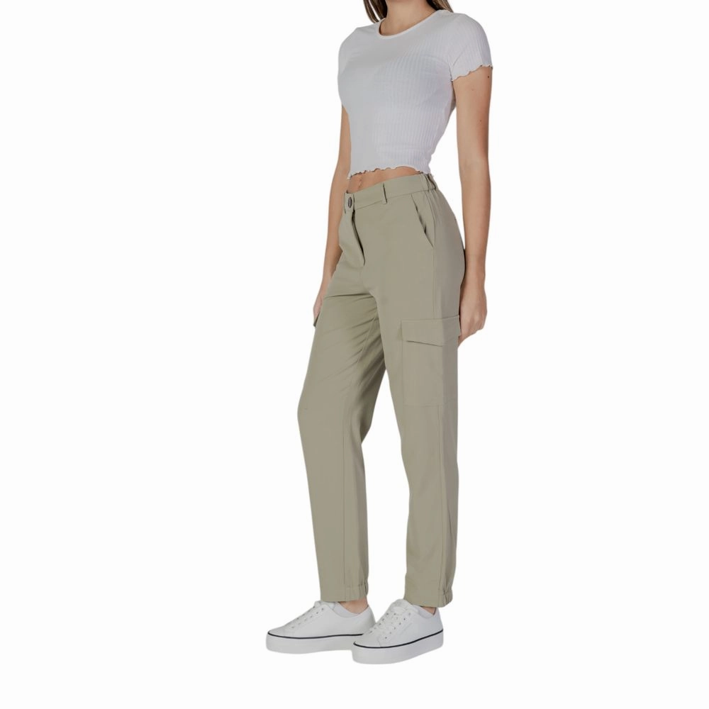 B.Young Green Polyester Cargo Pants Plus Size Capri Cargo Pants