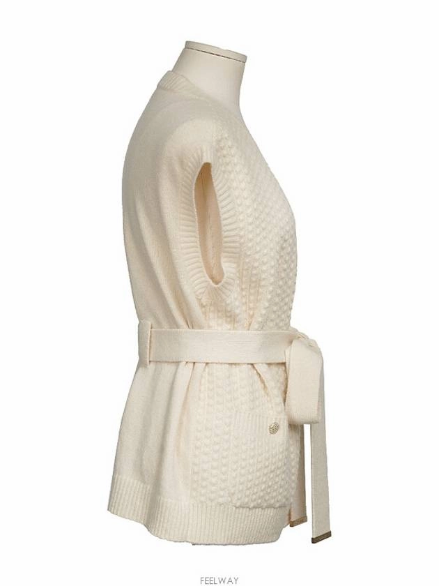 Cashmere sleeveless belted cardigan ivory 36 74344 Chanel Fabulous Fur Coats