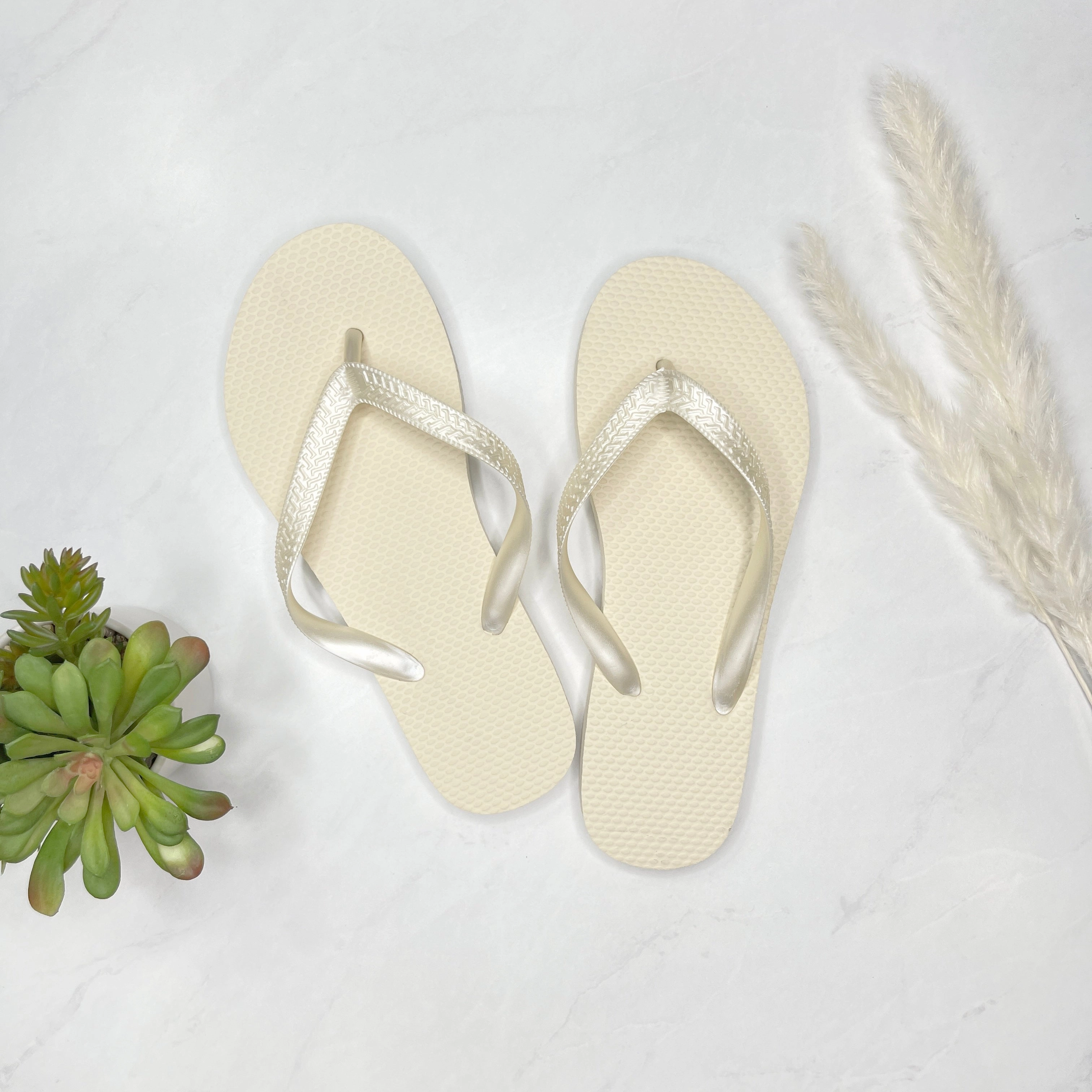 Champagne Gold Flip Flops in Bulk, 20 Pairs Best Flip Flops For Long Walks