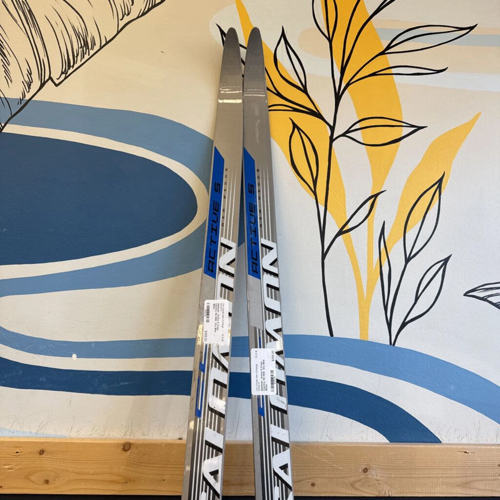 The North Face Chilkat 400 Insulated Snow Boot Salomon Active 5 Cross Country Ski NNN : Gry Blue -unisex-191cm