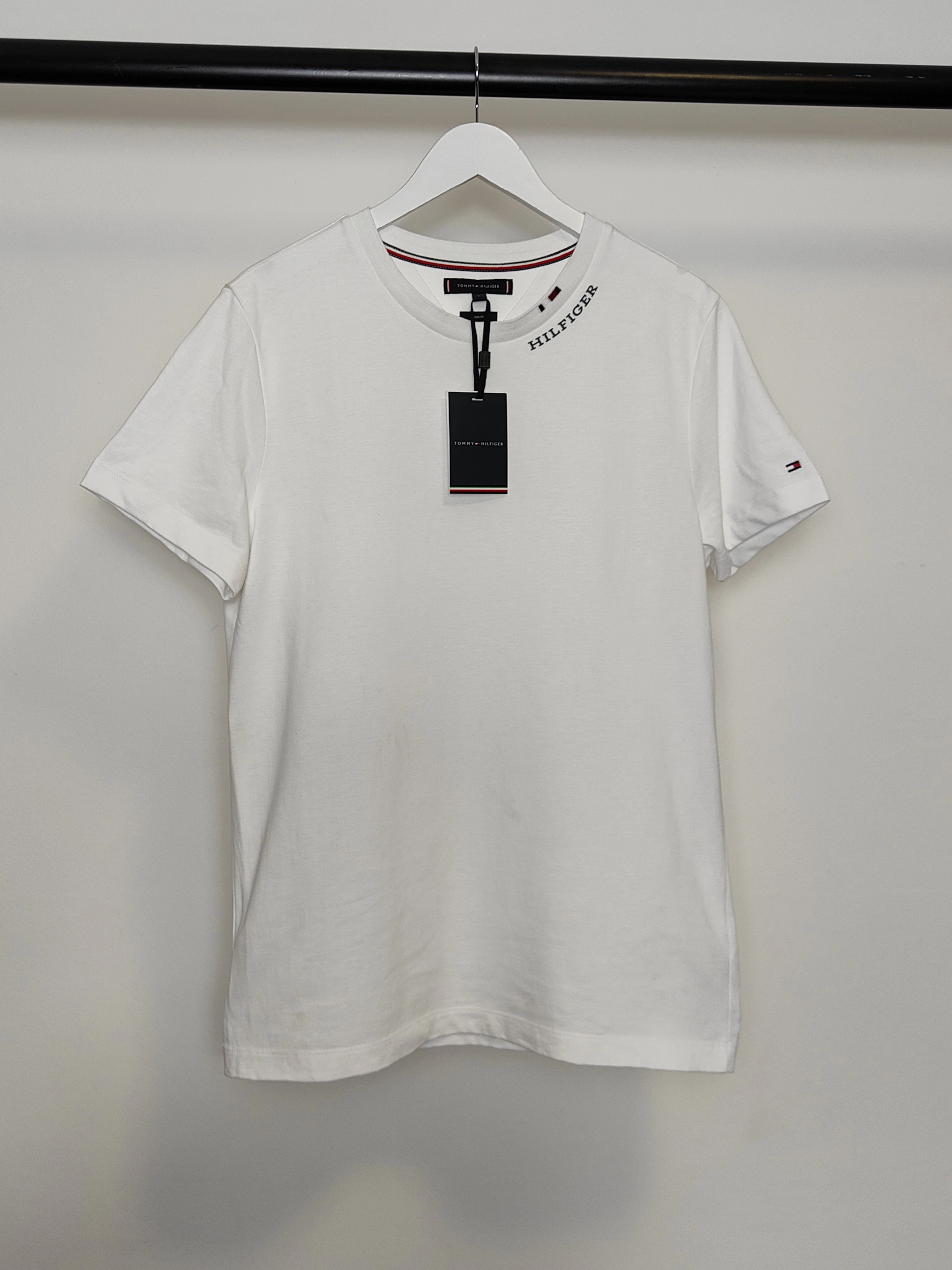 Tommy Hilfiger Slim Fit Men's T-Shirt in White L 80s Rock T Shirts
