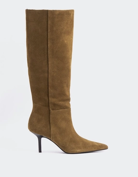 Derry Khaki Suede Outfits To Wear With Rain Boots