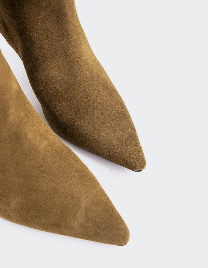 Derry Khaki Suede White Fuzzy Boots