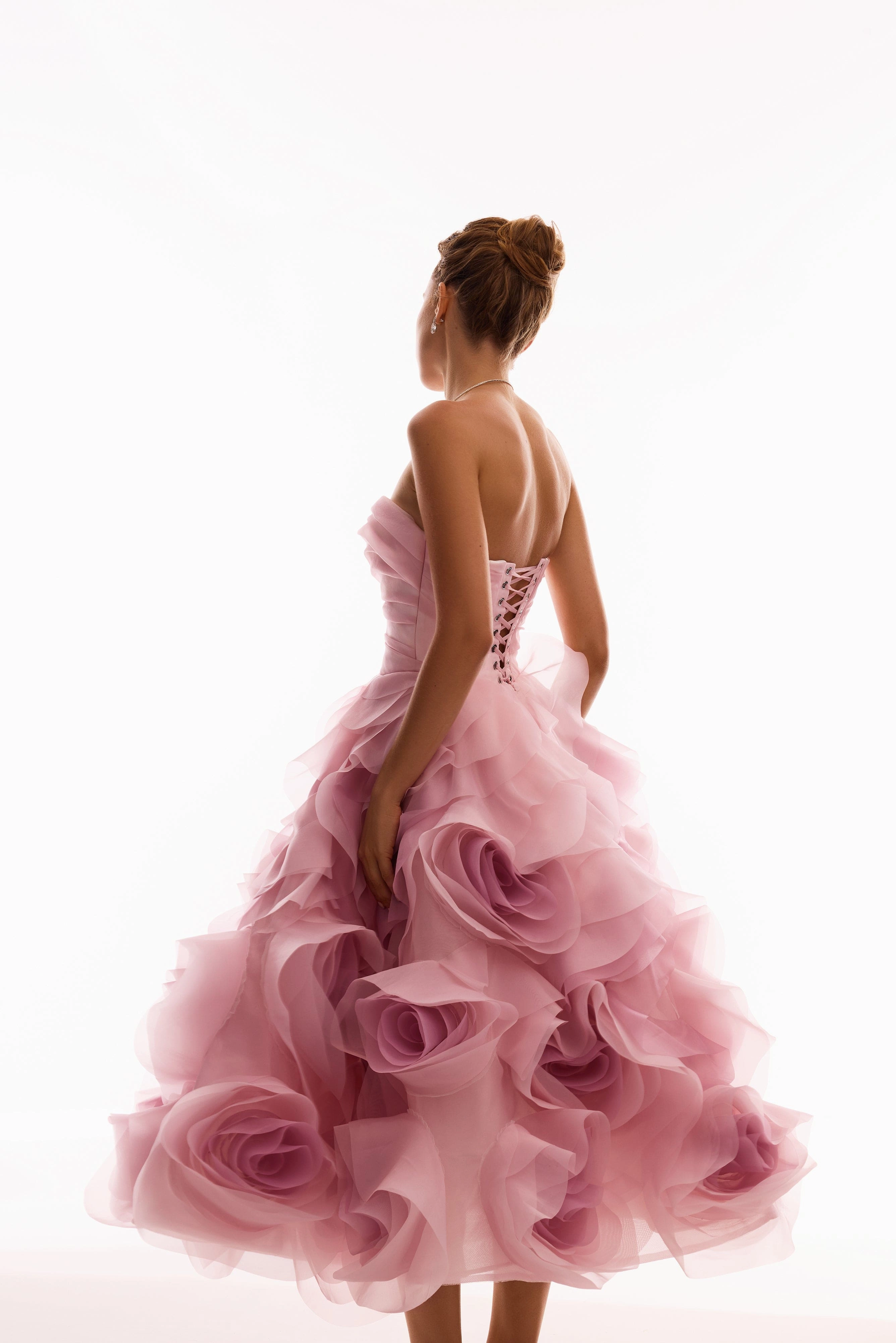 Corset Mini Dress Dramatic flowered organza midi dress in misty rose, Glow-Up