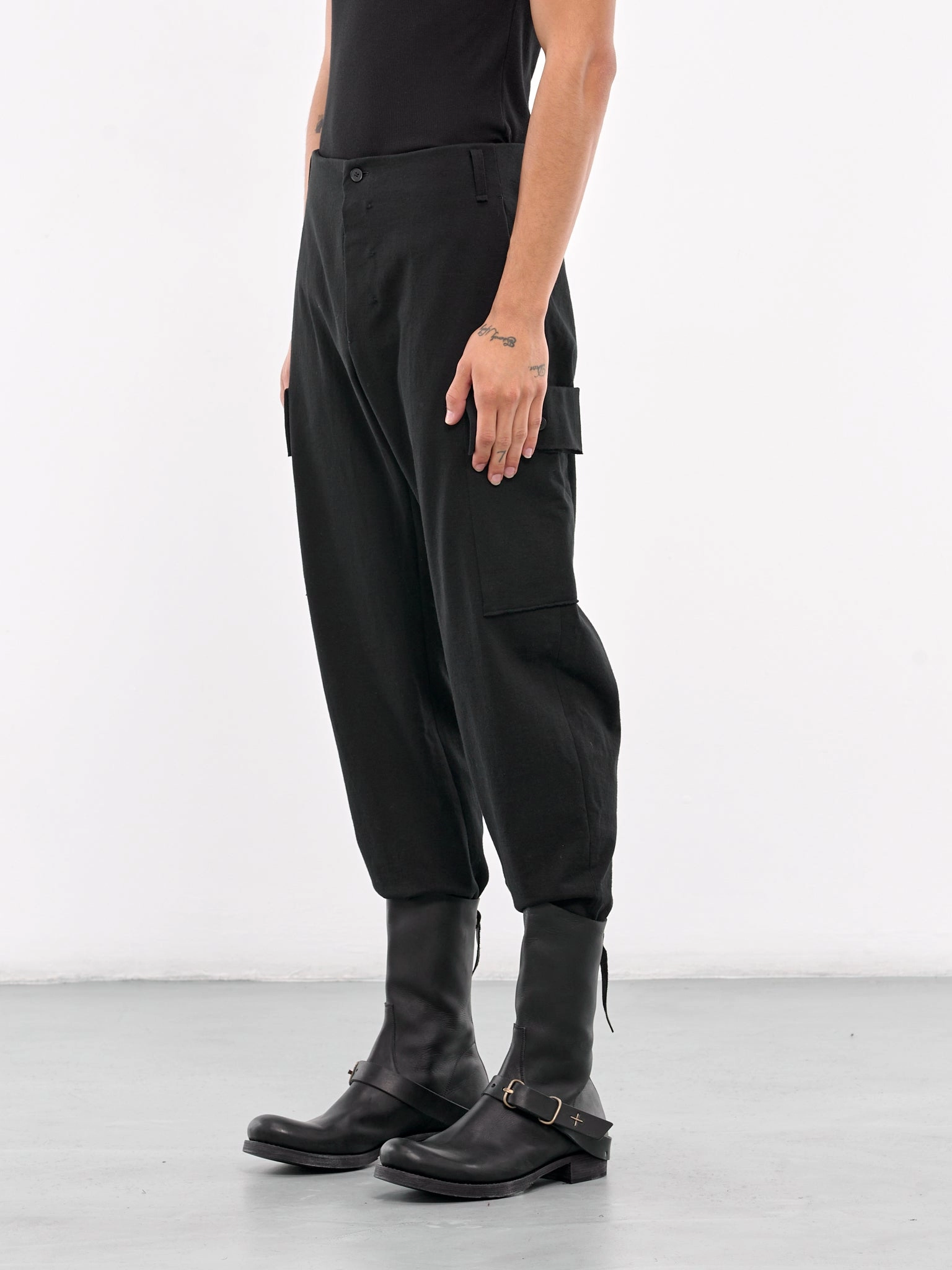 Best Cargo Pants For Summer 8-Pocket Cargo Pants (P380-MJP1-BLACK)