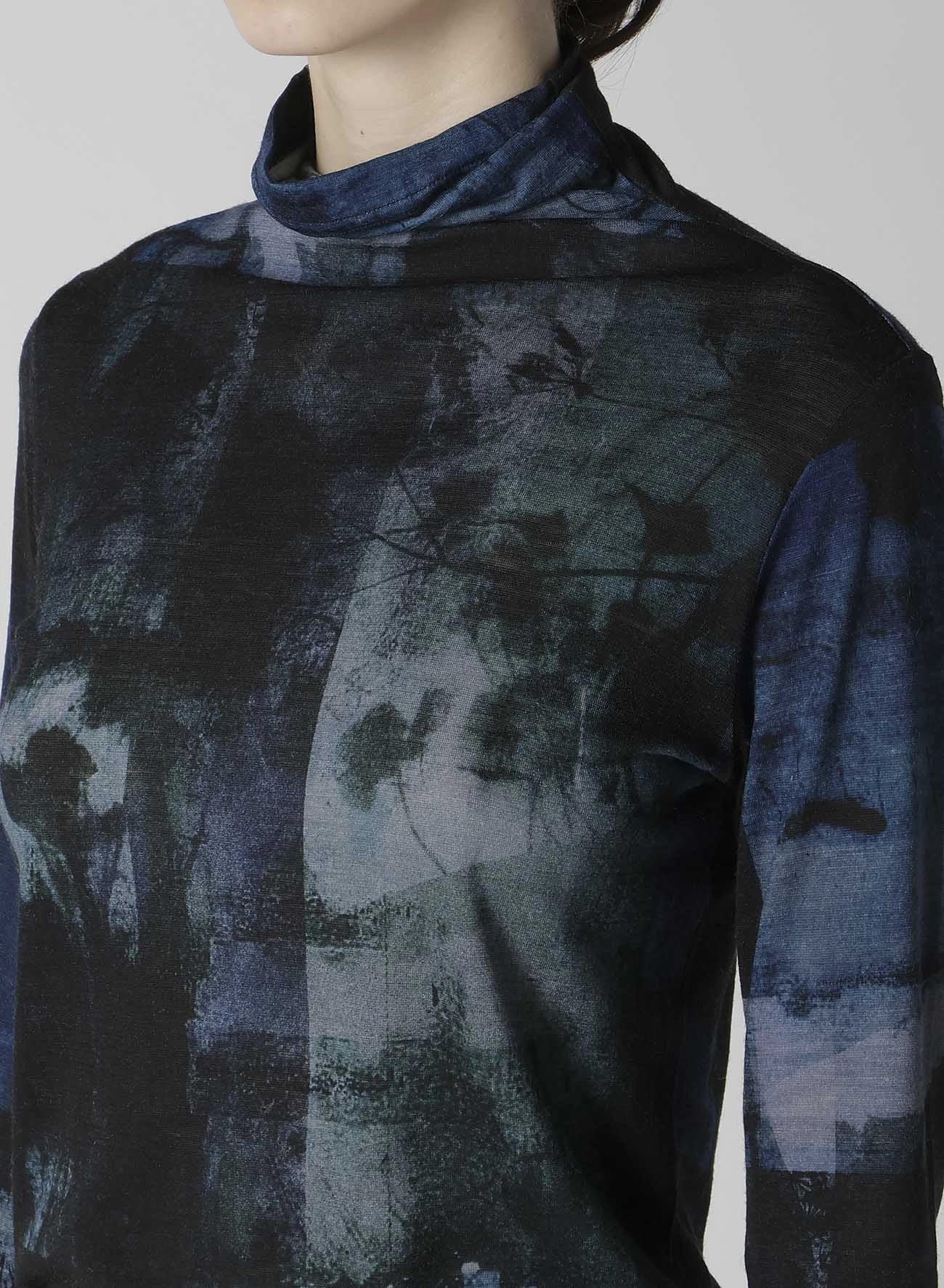 Best Jackets For Chicago Winter BLURRY FLOWER PRINTTED HIGH NECK LONG SLEEVE T