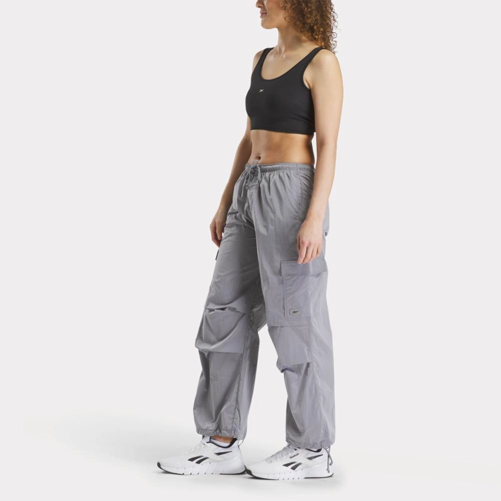 Old Navy Ultimate Tech Cargo Pants Reebok Apparel Women Studio Style Cargo Pants METALLIC SILVER