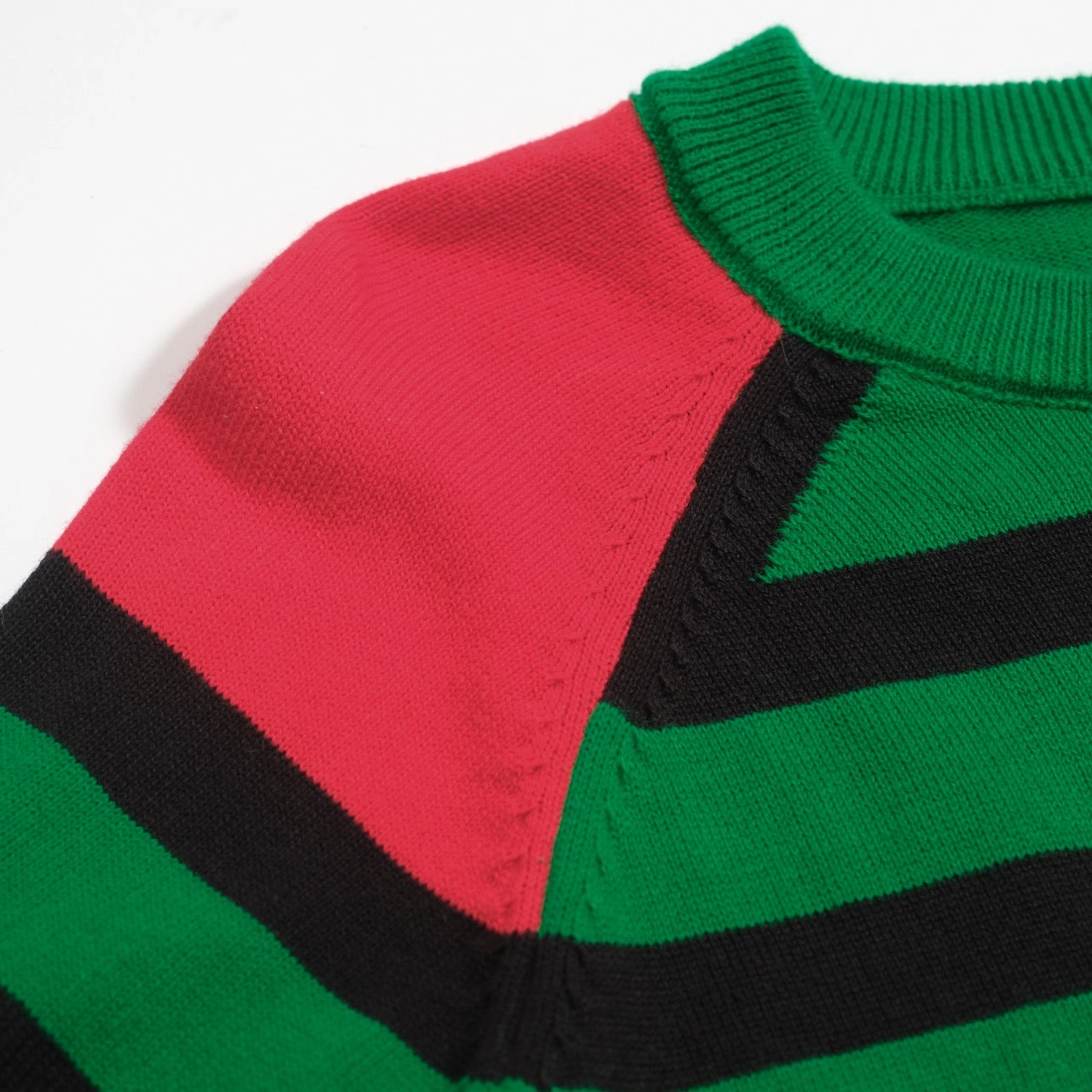 Naomi Knitwear Women's vintage green jacquard collage knitwear