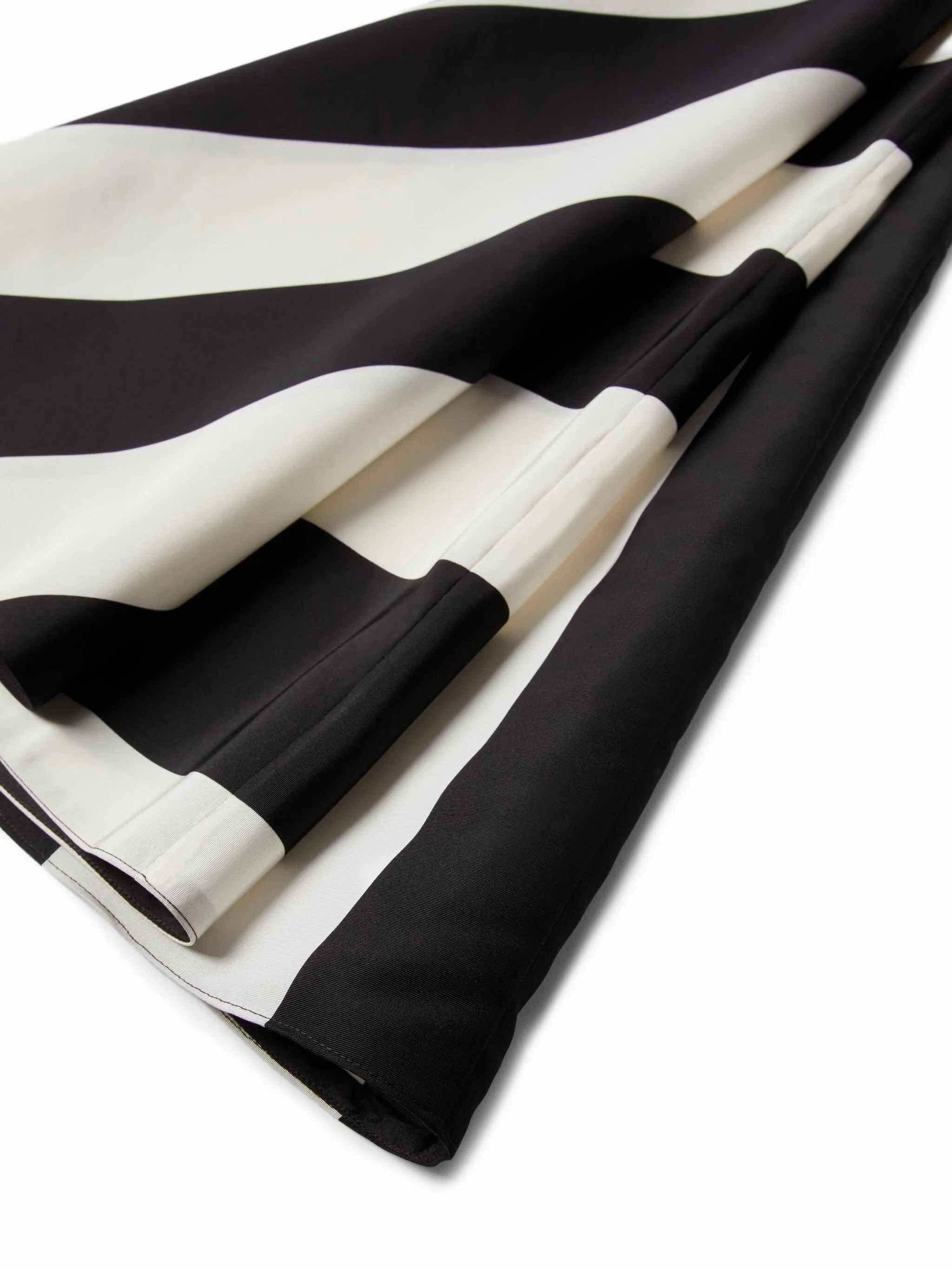 Cap Sleeve Midi Dress Crepe Couture Strhype midi skirt