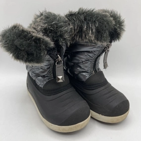 Size 8: Kamik Black Fuzzy Snow Boots Harence Winter Snow Boots