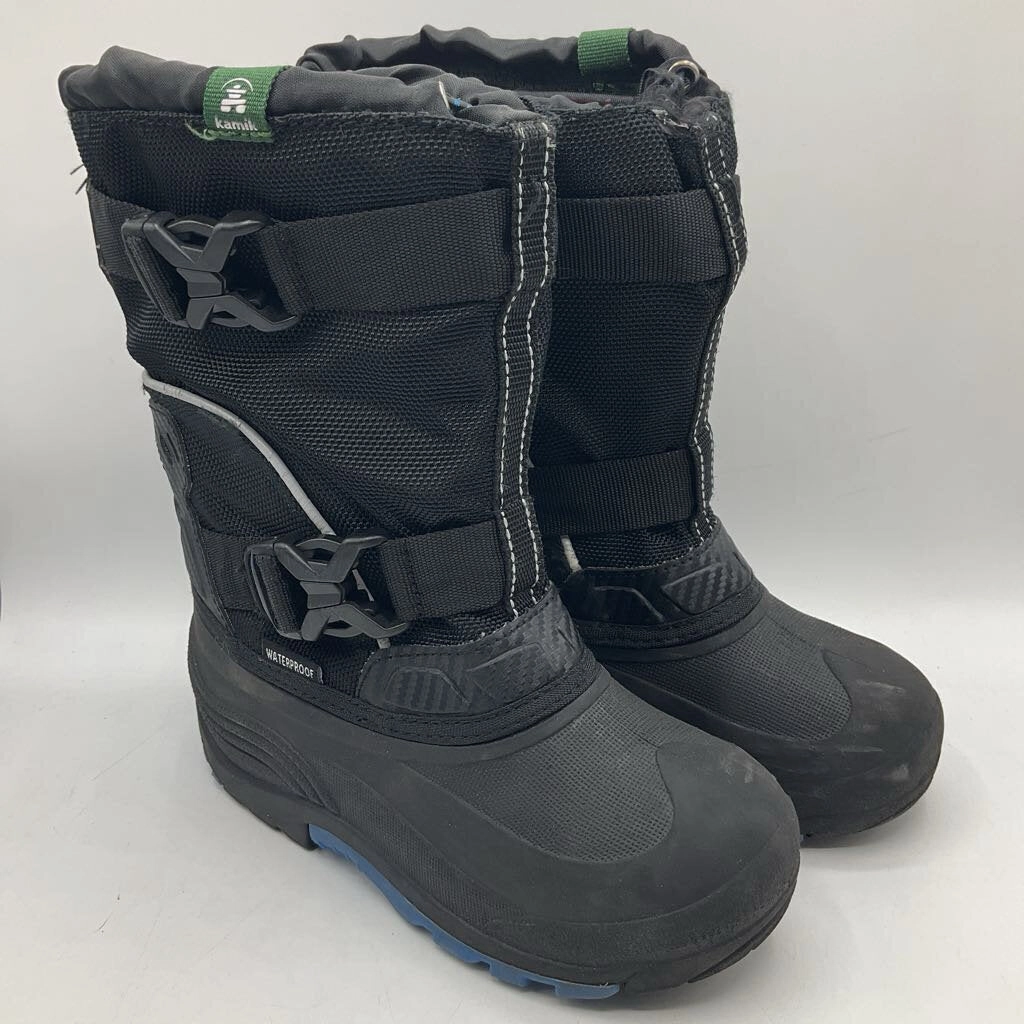 Size 2Y: Kamik Black Buckle Strap Snow Boots-REDUCED Hunter Insulated Short Snow Boots