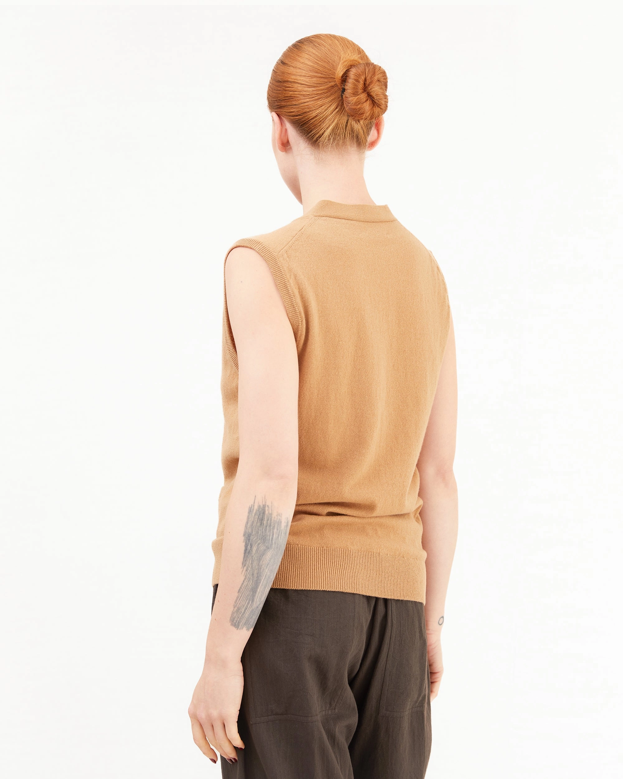 John Tulloch Knitwear McGeorge Wool/Cashmere V-Neck Waistcoat in Tortilla