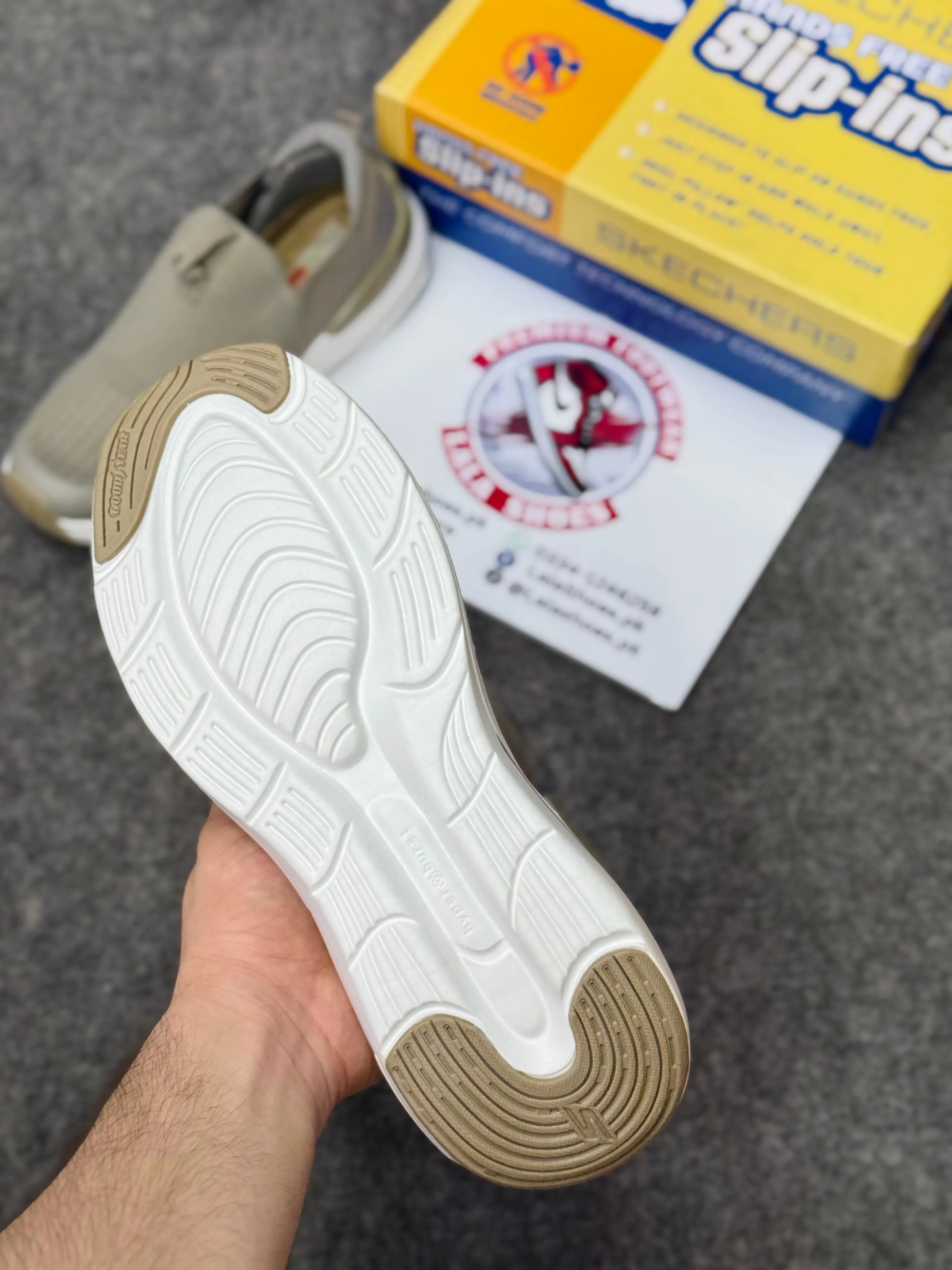 Skechers Slip-ins: Max Cushioning Hyper Burst Khaki white, Air-Cooled Memory Foam Bottom Of Running Shoes