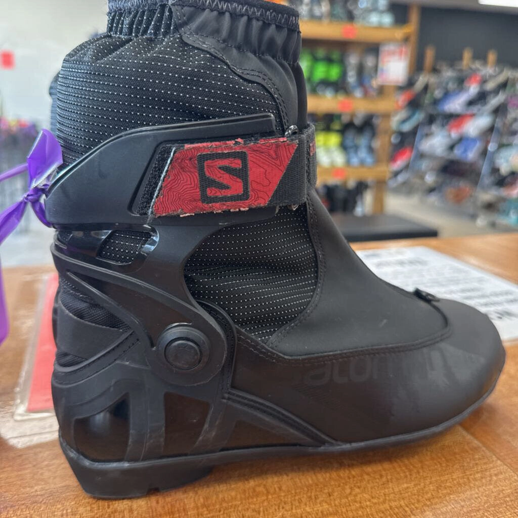Salomon- Escape Outpath Prolink Cross Country Boot- MSRP $279: Black Red -unisex-40 Cliffs By White Mountain Tracking Snow Boot