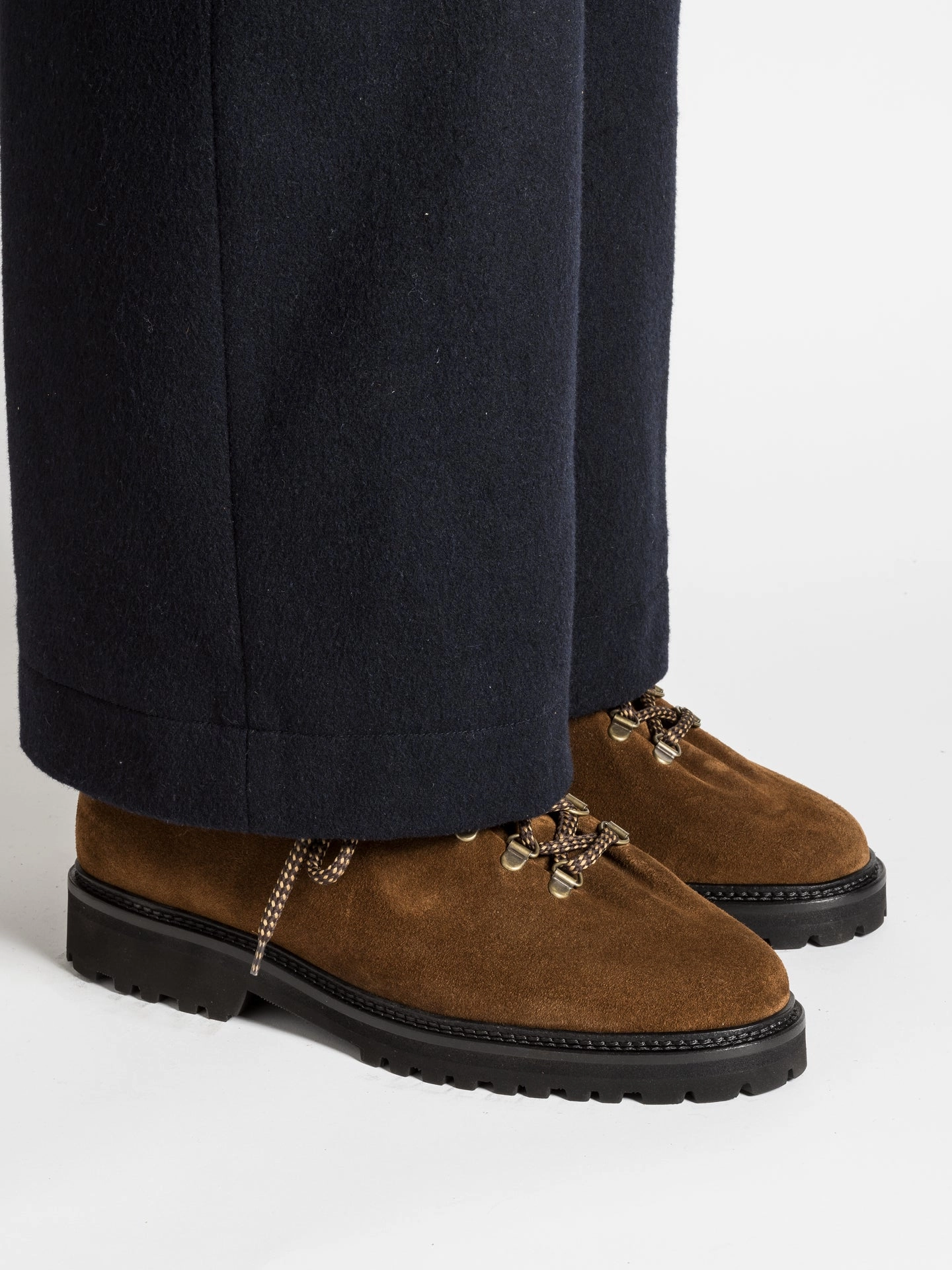 Best Traction Hiking Boots RASMUS LUG NUT BROWN