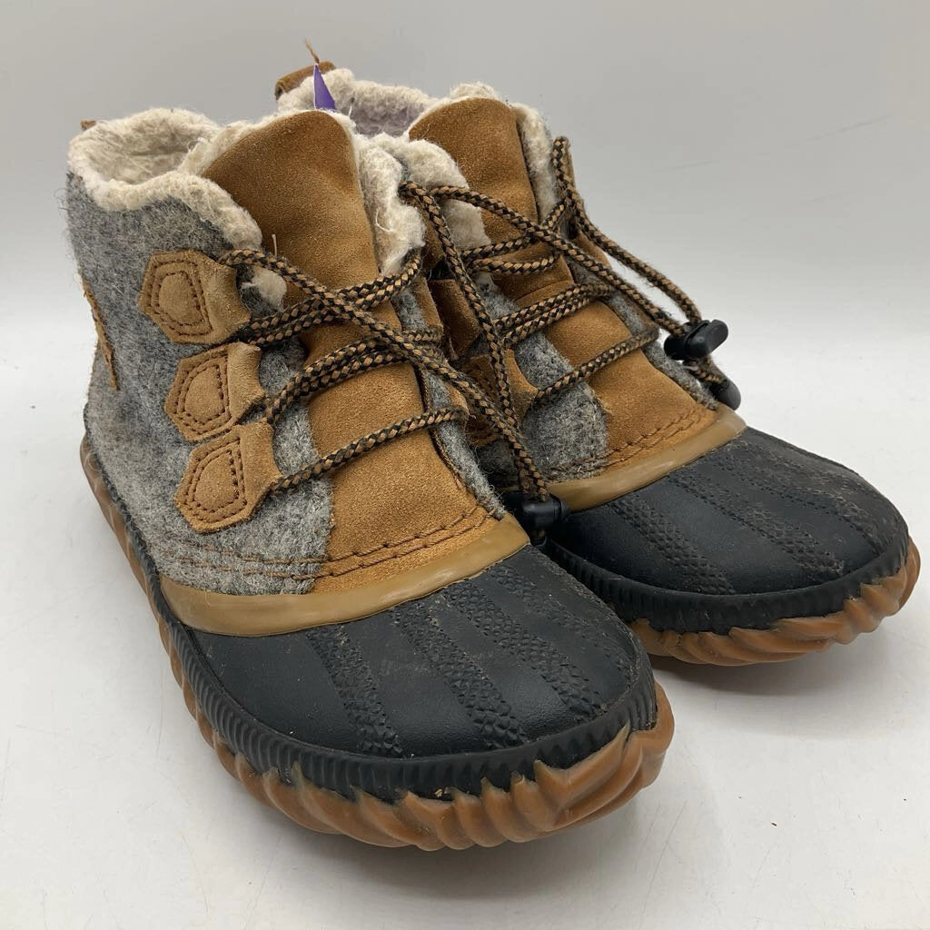 Moon Boots Snow Boots Size 1Y: Sorel Grey/Black/Tan Toggle Snow Boots