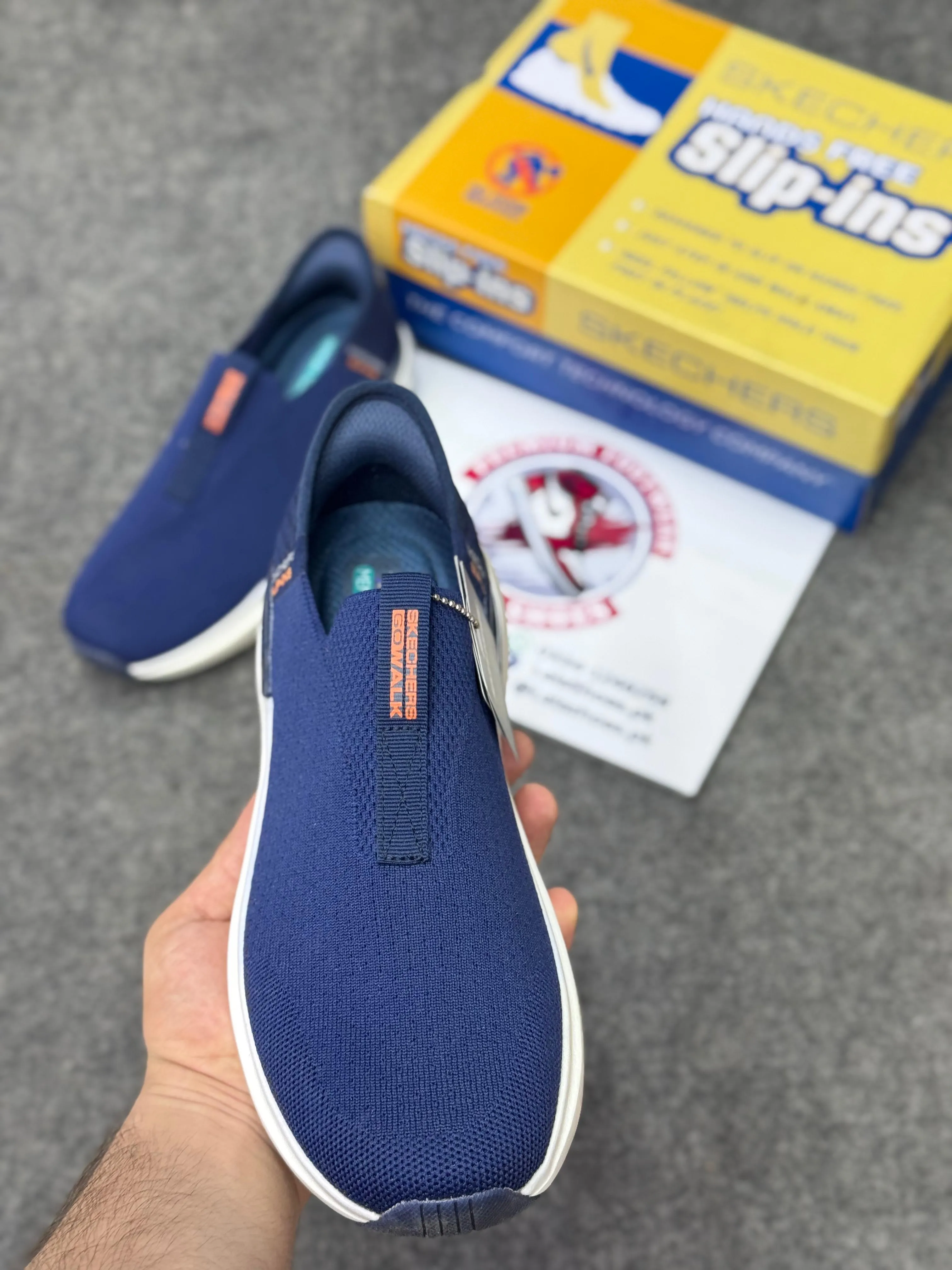 Skechers Slip-ins: Max Cushioning Hyper Burst Navy blue, Air-Cooled Memory Foam Vomero 17 Running Shoes