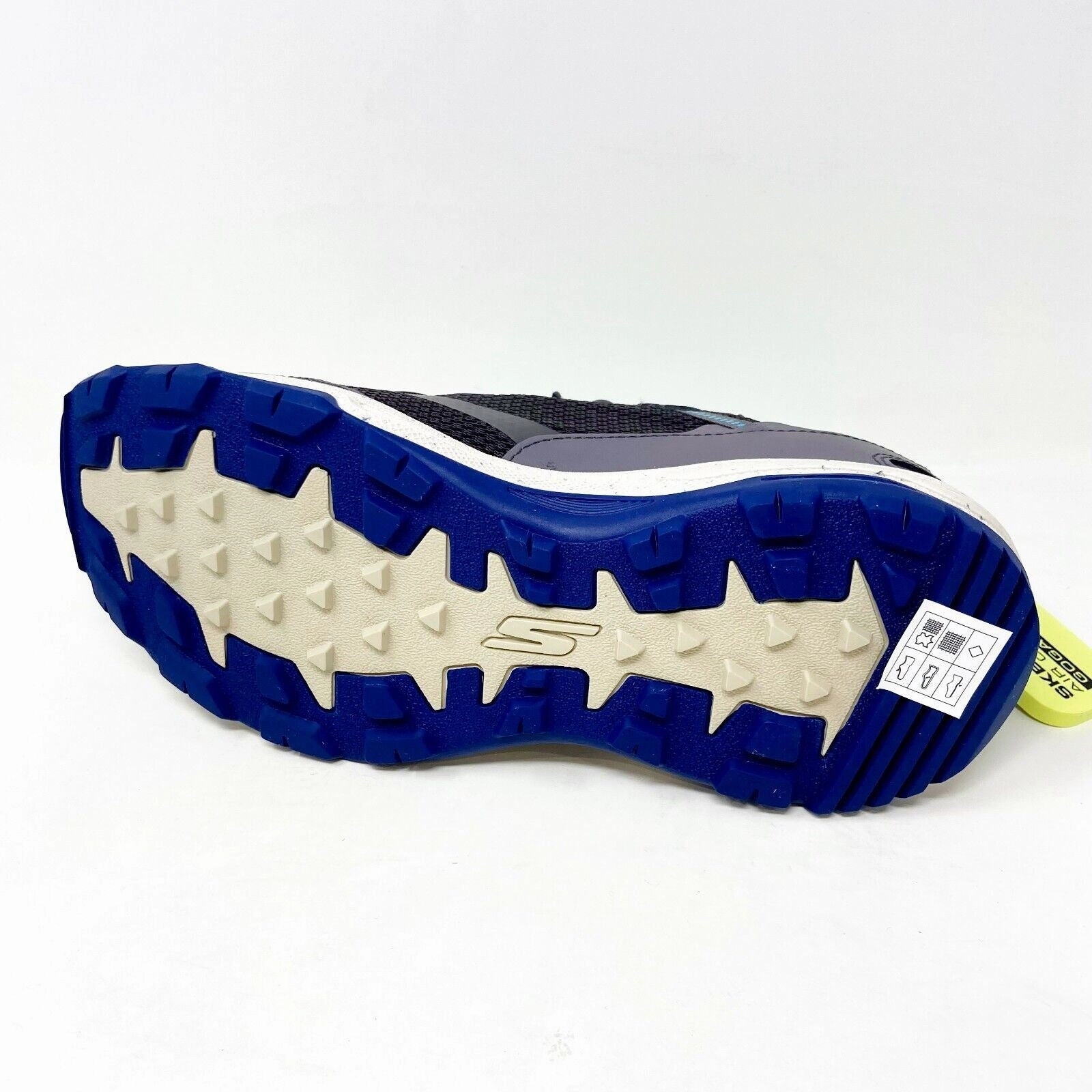 Skechers Go Run Trail Altitude New Adventure Charcoal Womens Hiking Sneakers Tech Hiking Shoes High Tops