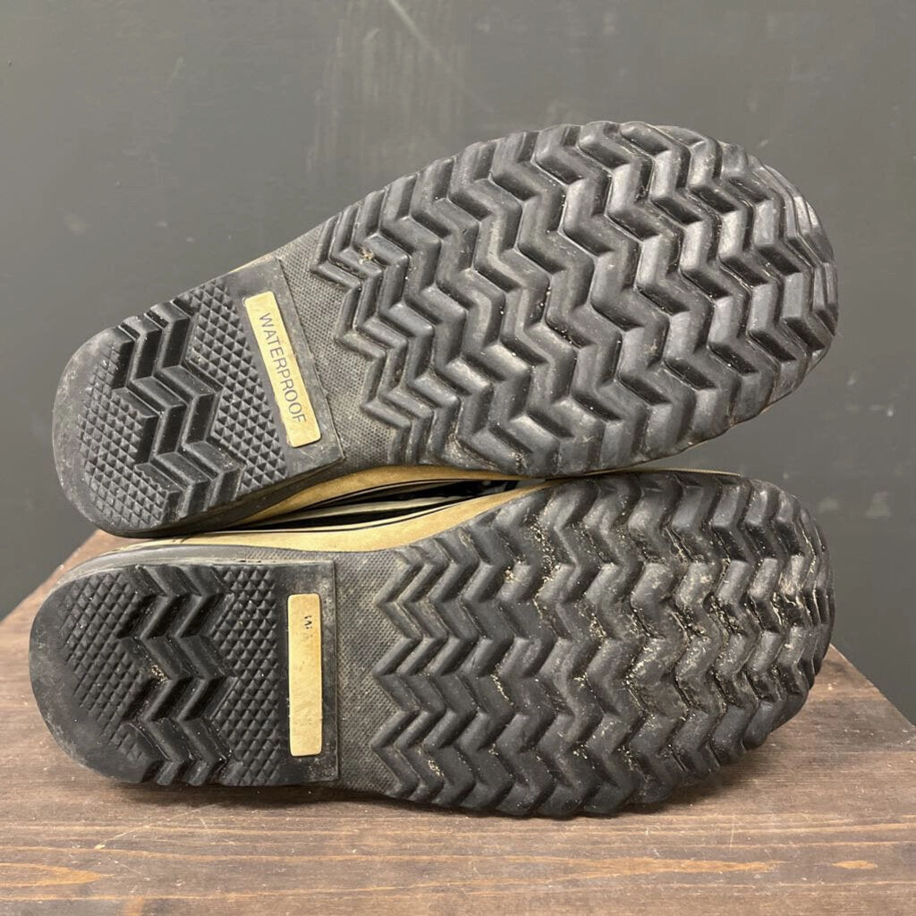 Extra Wide Waterproof Shoes Sorel - Women's Winter Boots - MSRP $120: Black-women-W8