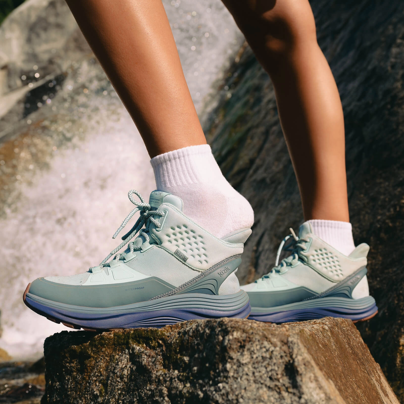 Women's London AT Mid Waterproof - Surf Spray/Naval Academy Waterproof Shoes For Fishing