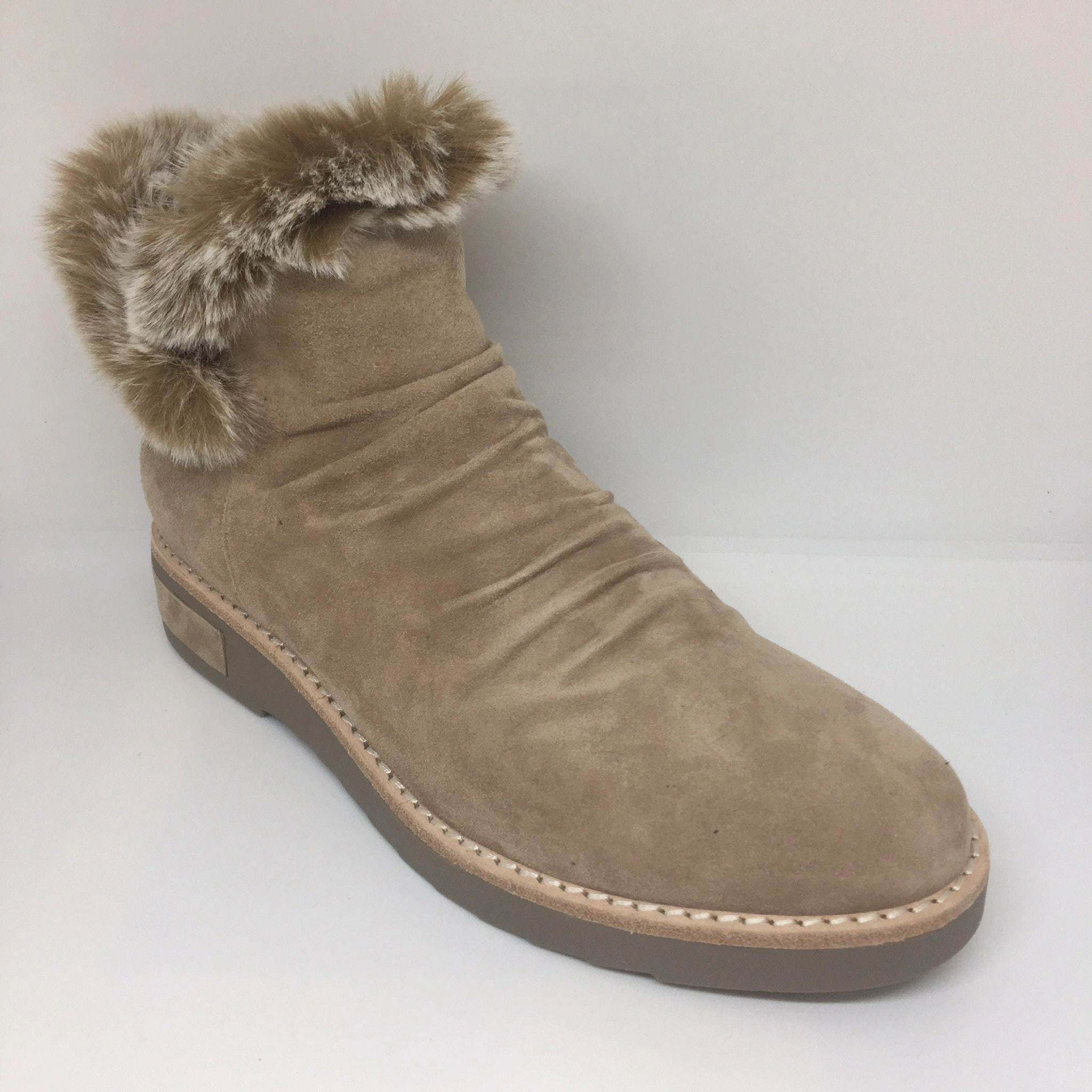 Django & Juliette Rollinz Cappuccino Suede Good Snow Boots