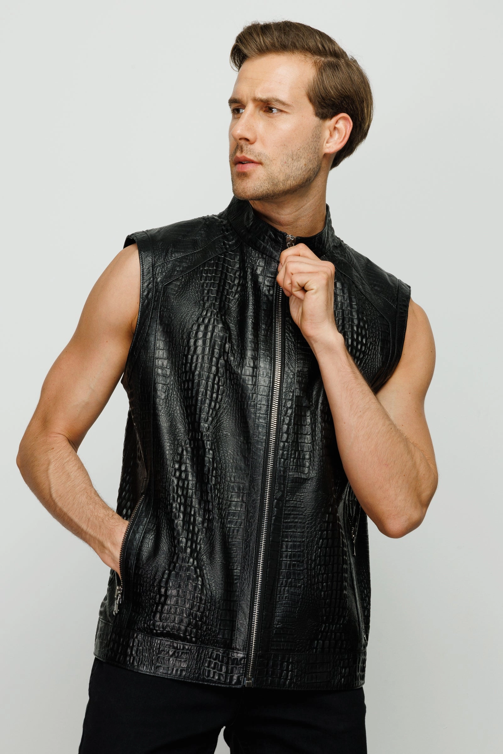 The Veyo Black Leathern Vest Men Jacket New York Company Jackets