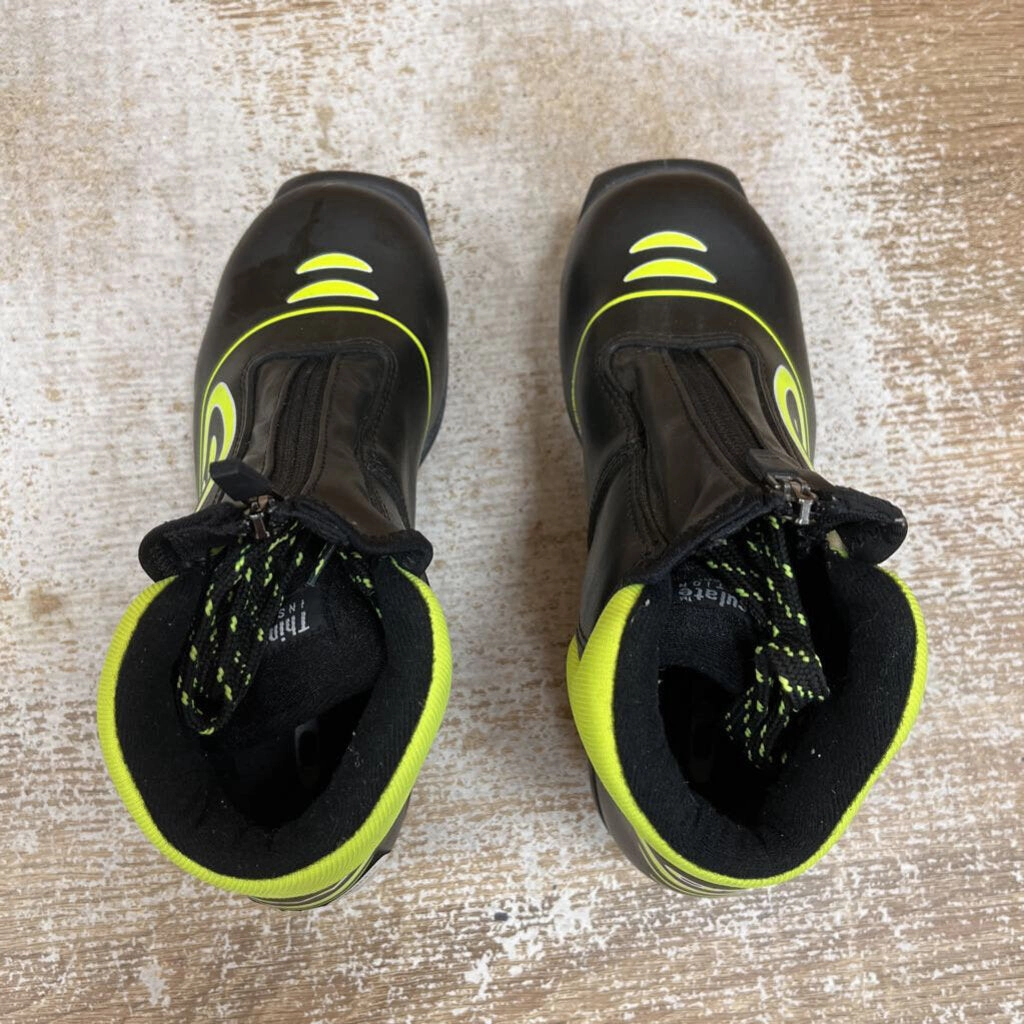 Best Snow Boots Canada OW- Xalta Junior sns profil Black Cross Country Ski Boot - MSRP $160: Black / Yellow-children-3.5Y