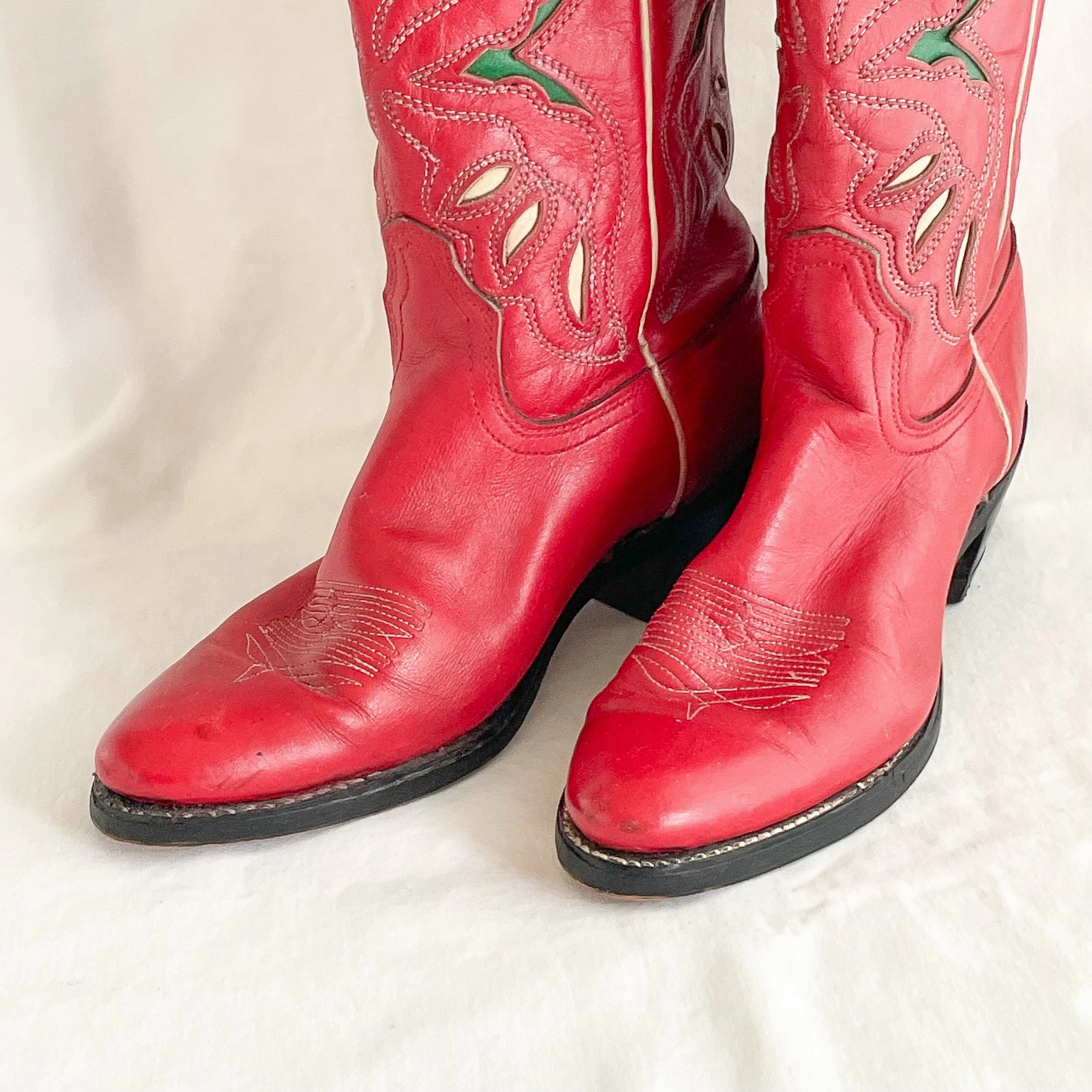 Vintage Acme Womens Western Boots, Red Leather Cowboy Boots 6A (narrow) Good Winter Boots
