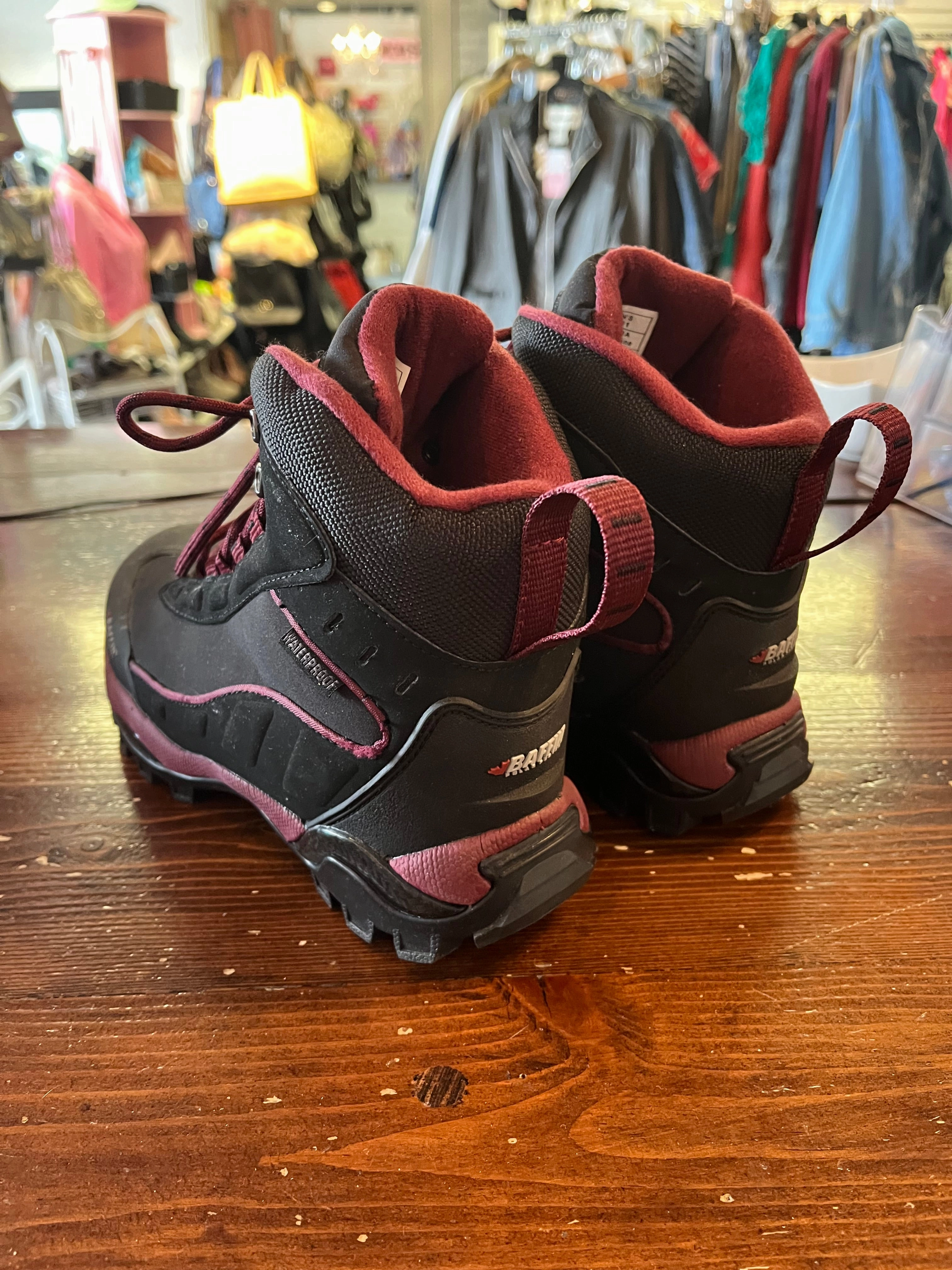 Baffin Black Winter Hiking Boots (Size 7) Stores That Sell Hiking Boots Near Me