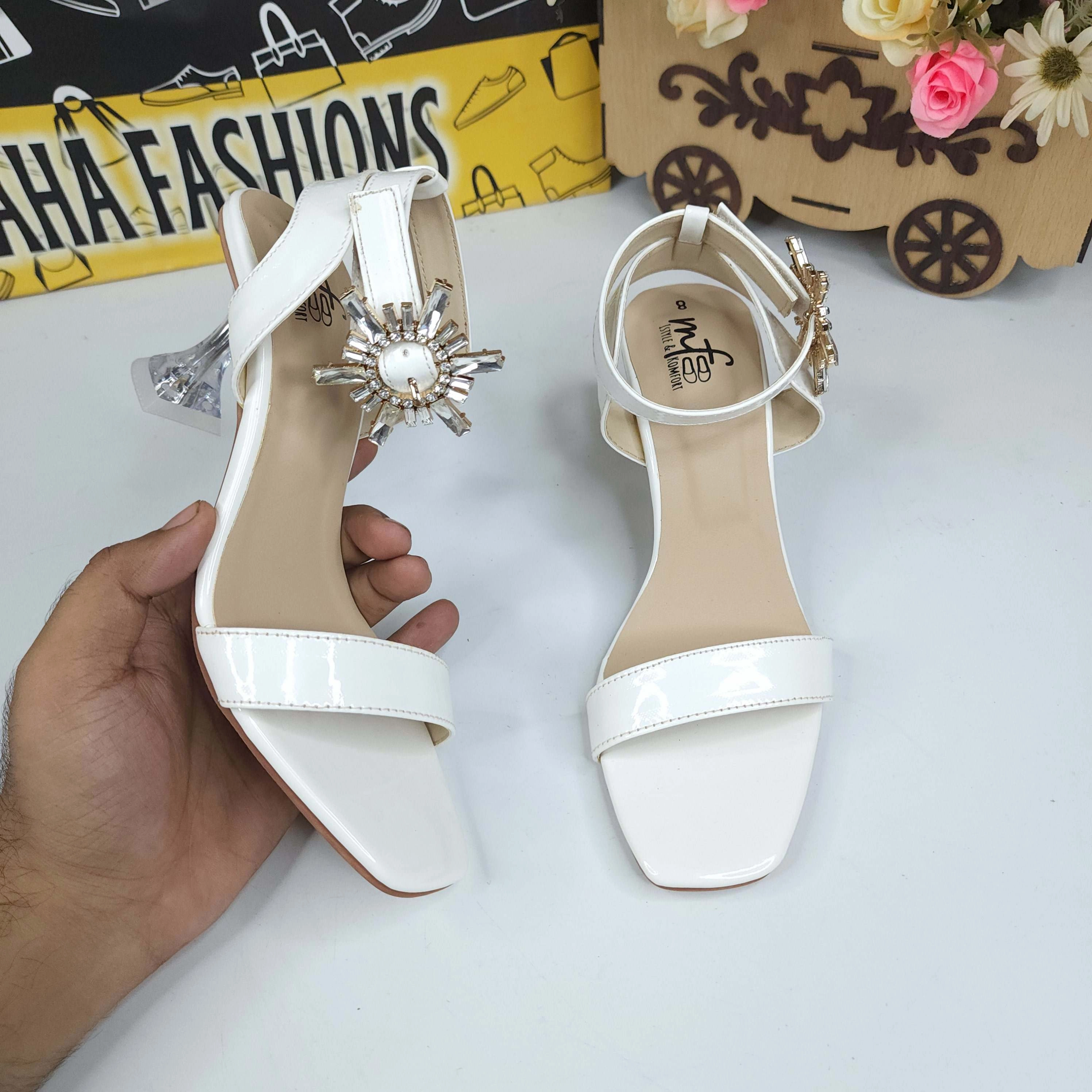 White Sandals in Heels With Buckle Paul Green Sandals